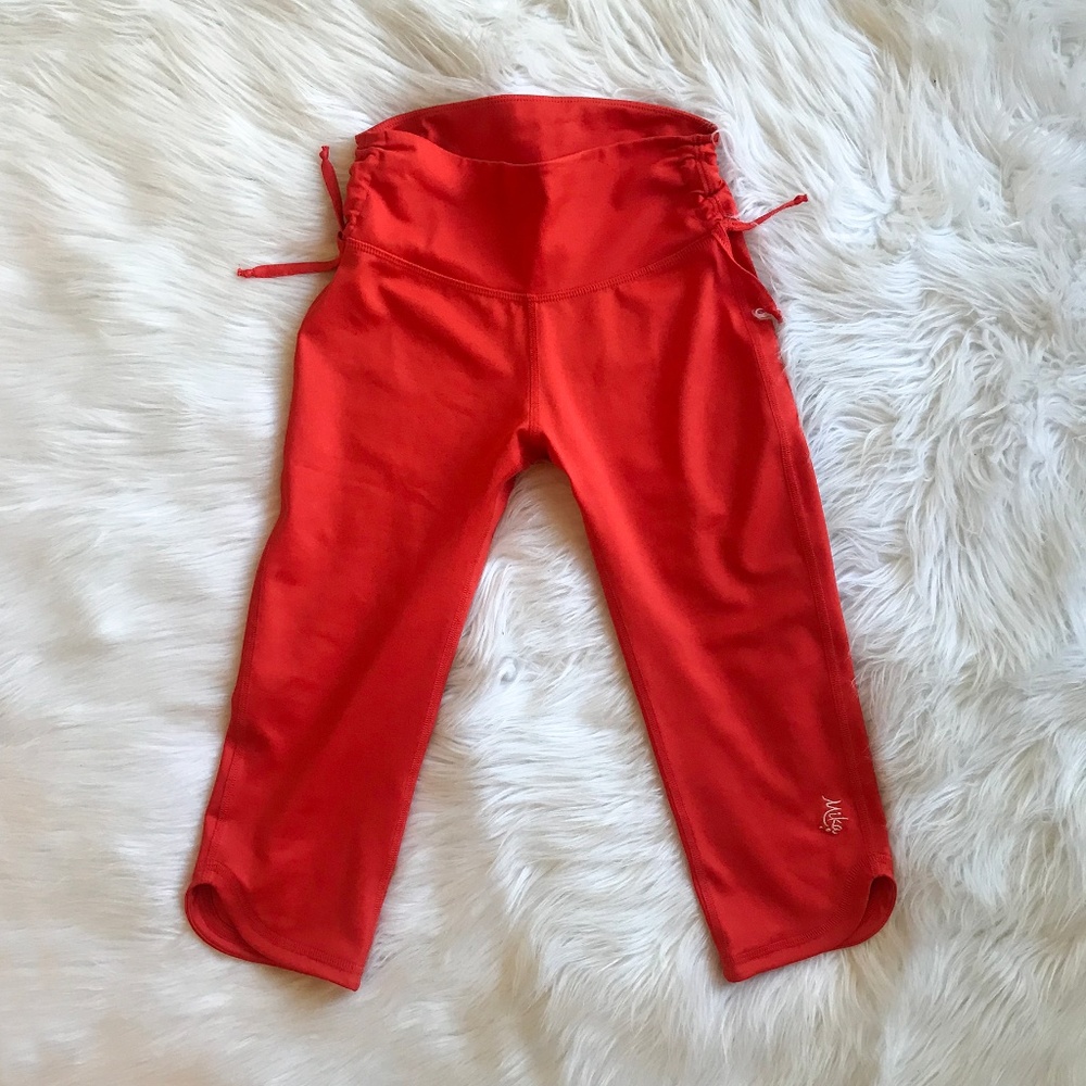 Mika Yoga Wear Capri Pants
